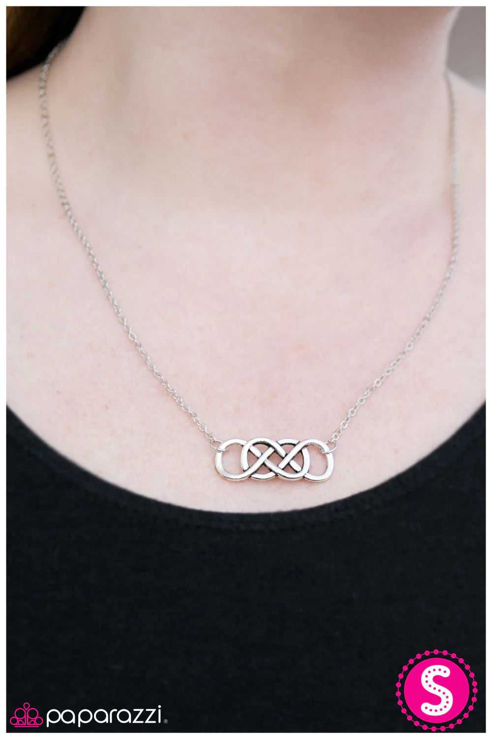 Collar Paparazzi ~ Tesoro eterno - Plata