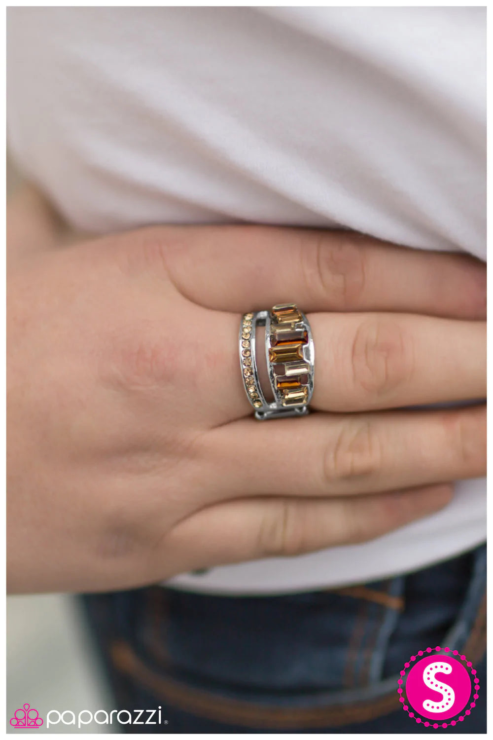 Anillo de los paparazzi: el tesoro escondido, marrón