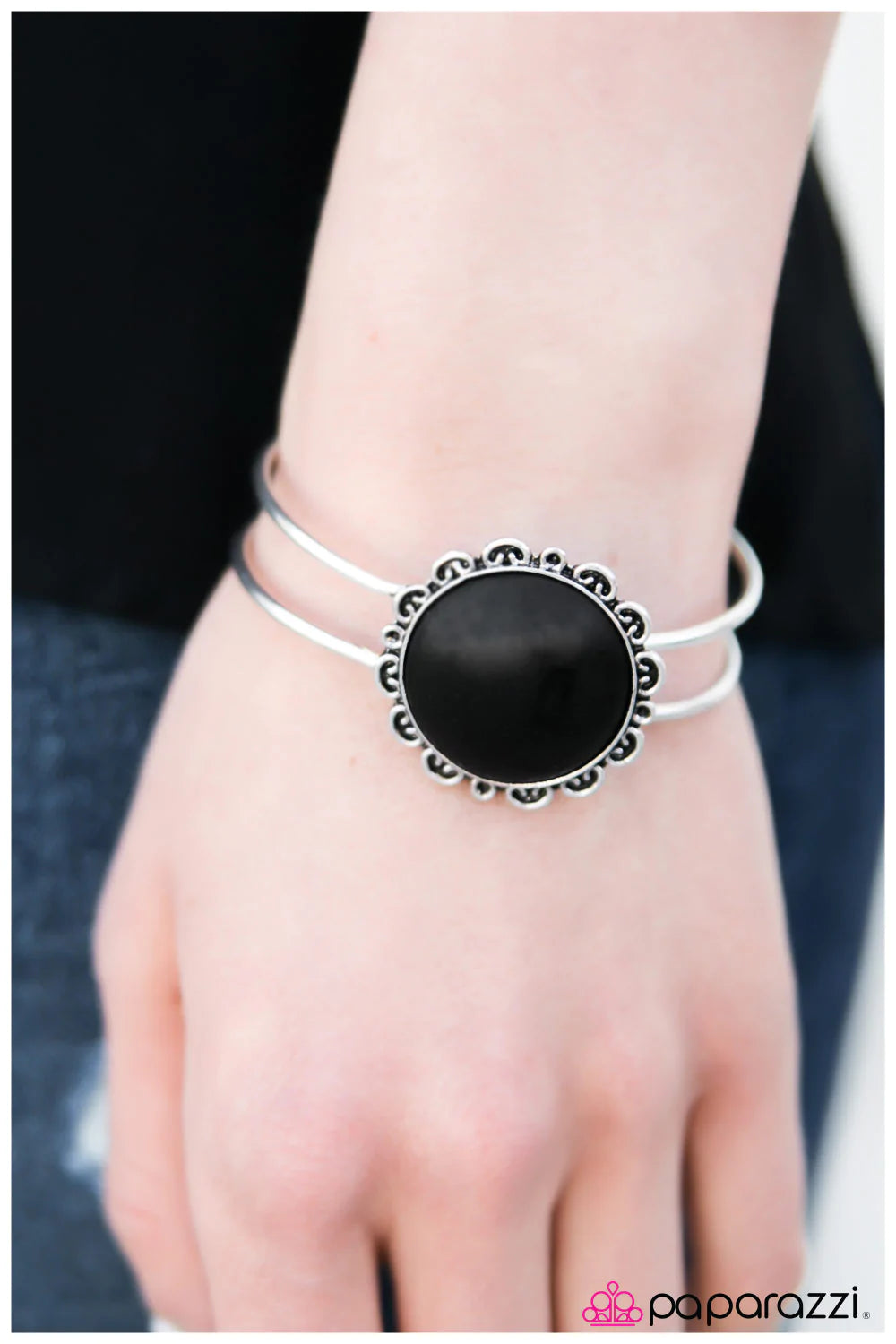 Paparazzi Bracelet ~ Summer Extravaganza - Black
