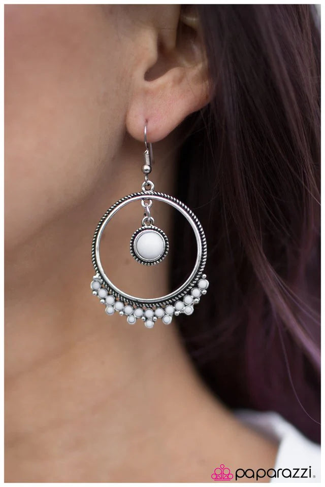 Paparazzi Earring ~ Dance Party - White