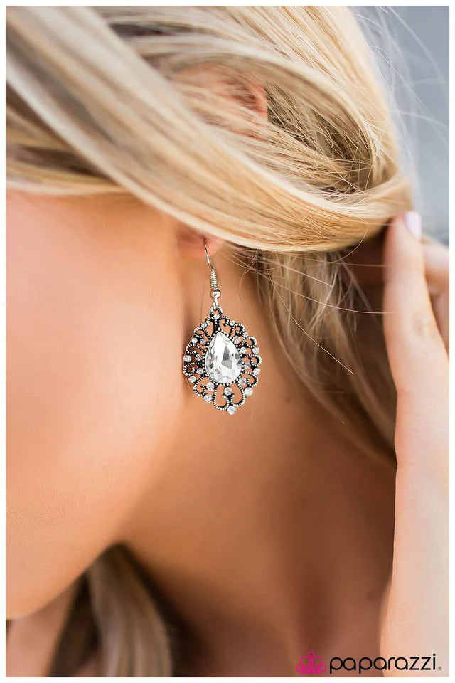 Paparazzi Earring ~ Baby, Youre So Classic - White