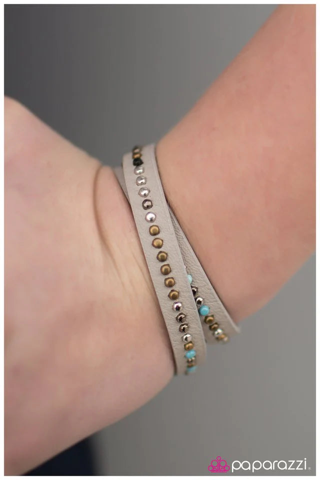 Pulsera Paparazzi ~ Cowgirl Up - Azul