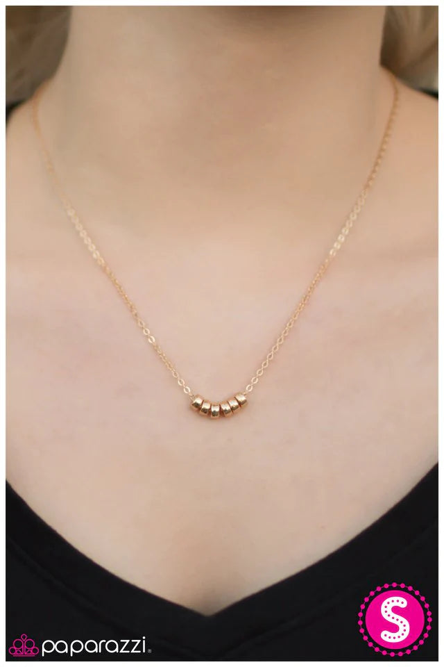 Collar Paparazzi ~ Magia Práctica - Oro