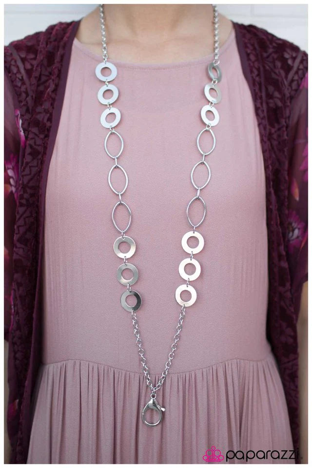 Paparazzi Necklace ~ The Ultimate Showdown - Silver