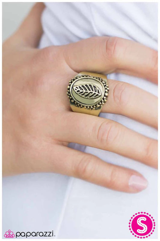 Paparazzi Ring ~ What a Re-LEAF - Brass