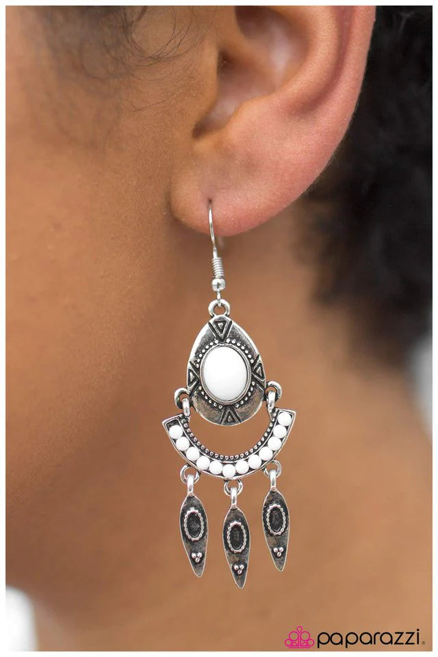 Paparazzi Earring ~ The West Wind - White