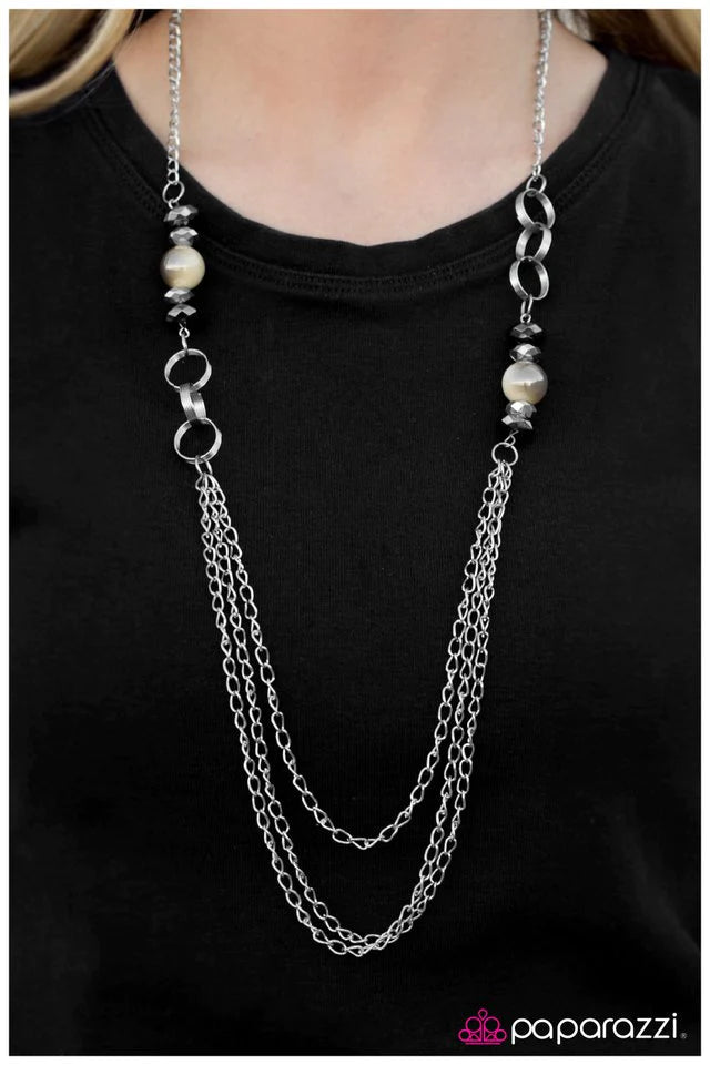 Paparazzi Necklace ~ Delirium - White