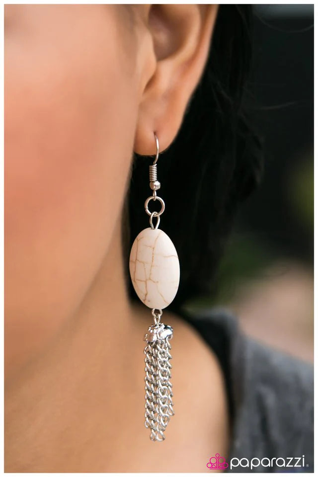 Paparazzi Earring ~ Natural Living - White
