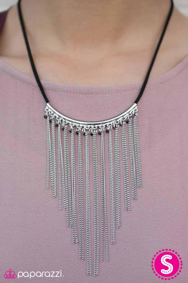 Paparazzi Necklace ~ Totally Tapered - Black