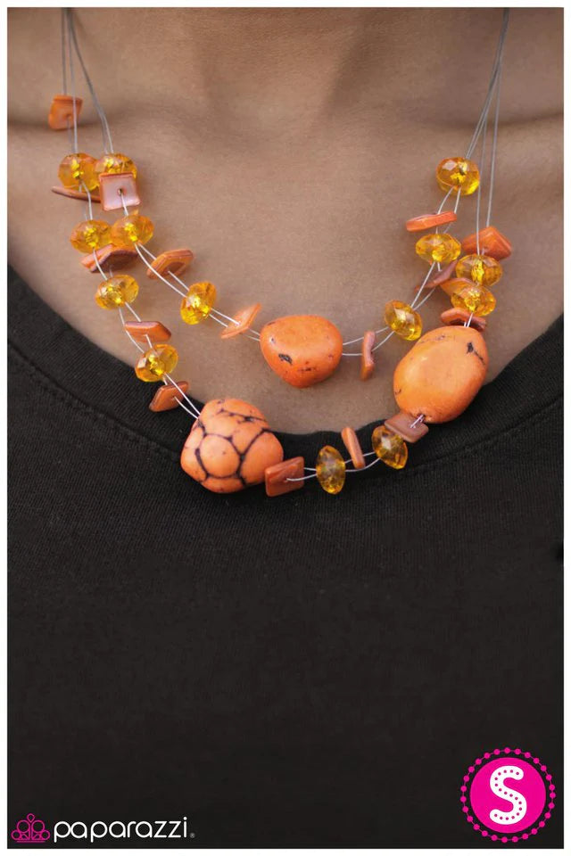 Collar Paparazzi ~ Adorablemente artesanal - Naranja
