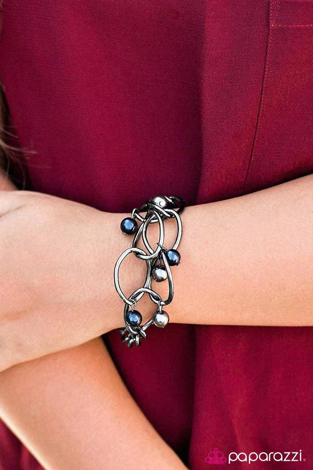 Pulsera Paparazzi ~ Cambio de estaciones - Azul