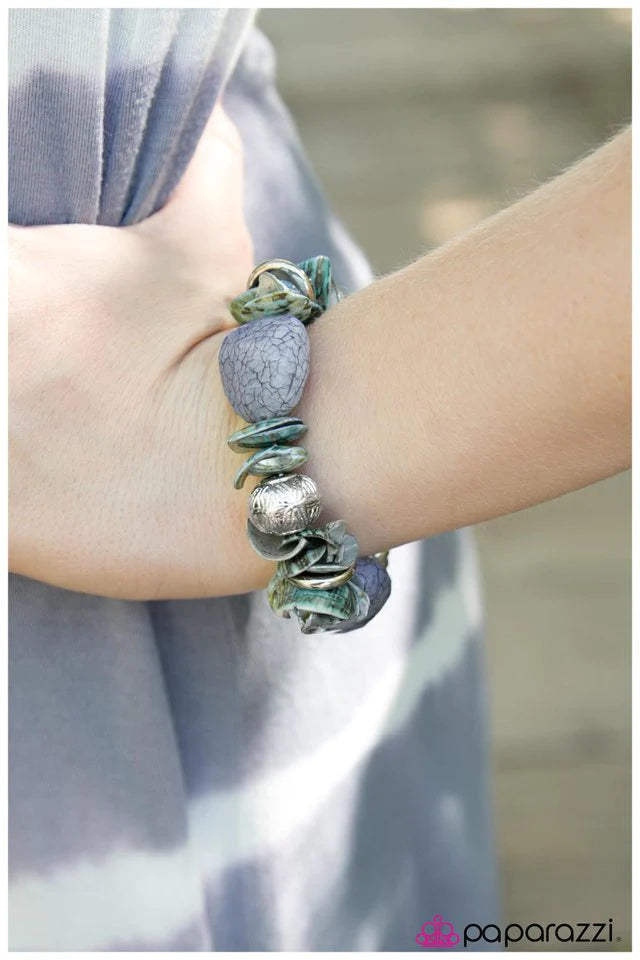 Pulsera Paparazzi ~ Shelling It Out - Blanco