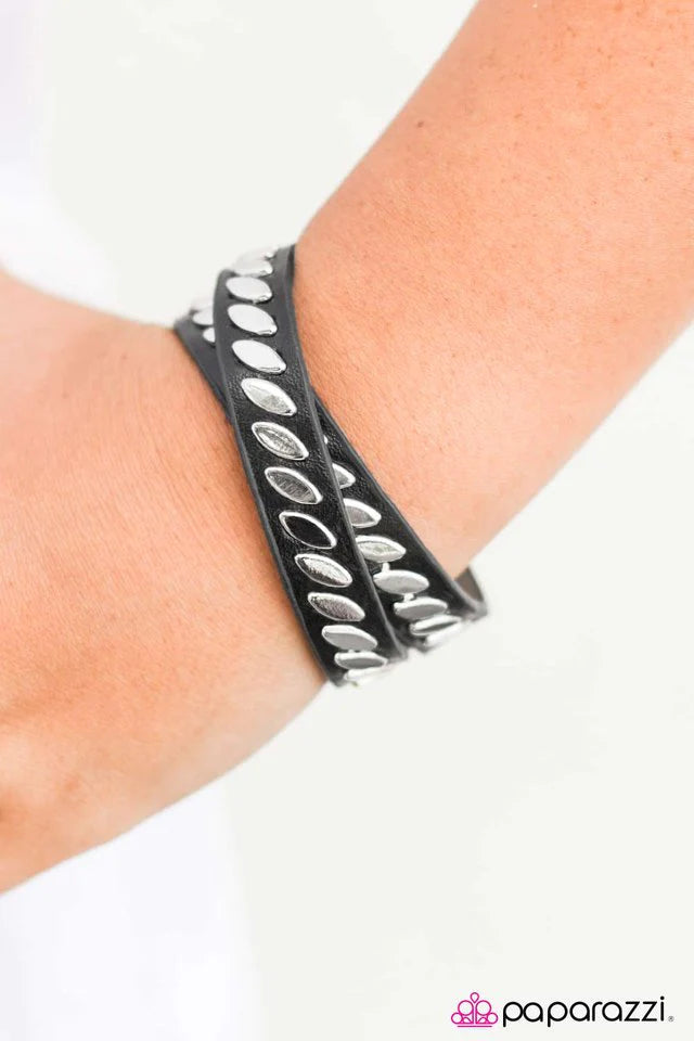 Pulsera Paparazzi ~ Hey, Batter Batter - Negra