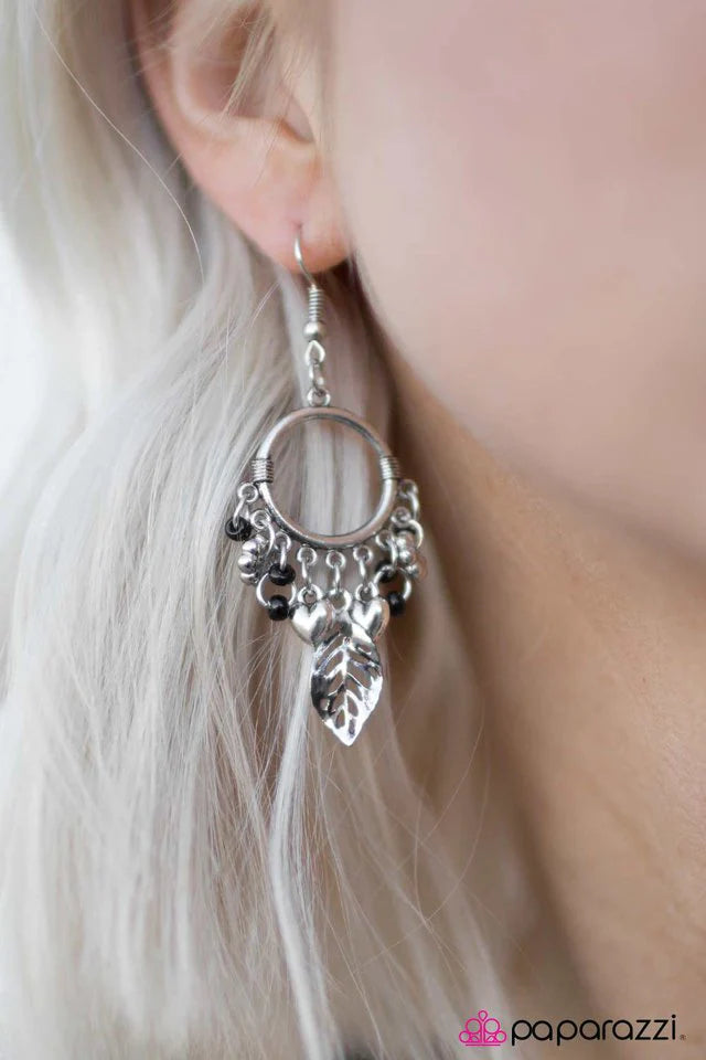 Paparazzi Earring ~ Welcome To FLIGHT Club - Black