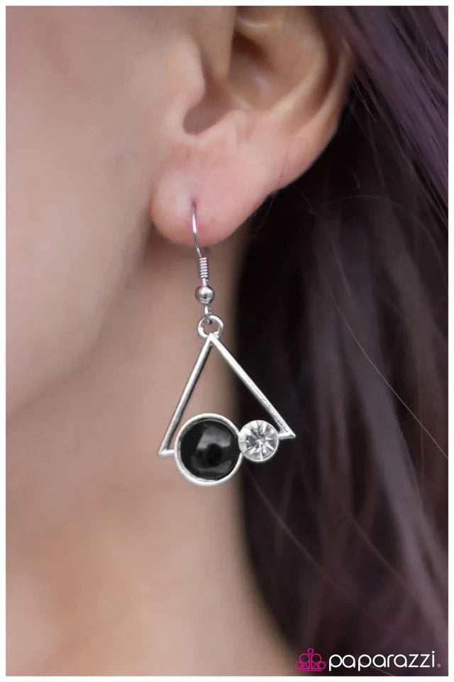 Pendiente Paparazzi ~ Set Sail - Negro