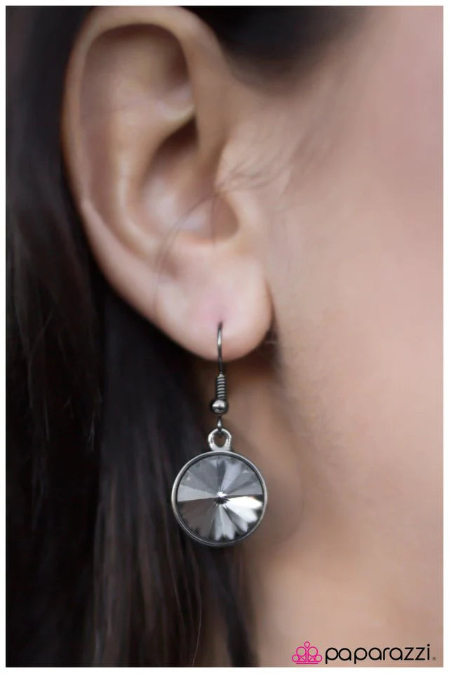 Pendiente Paparazzi ~ Quiero ser millonario - Negro