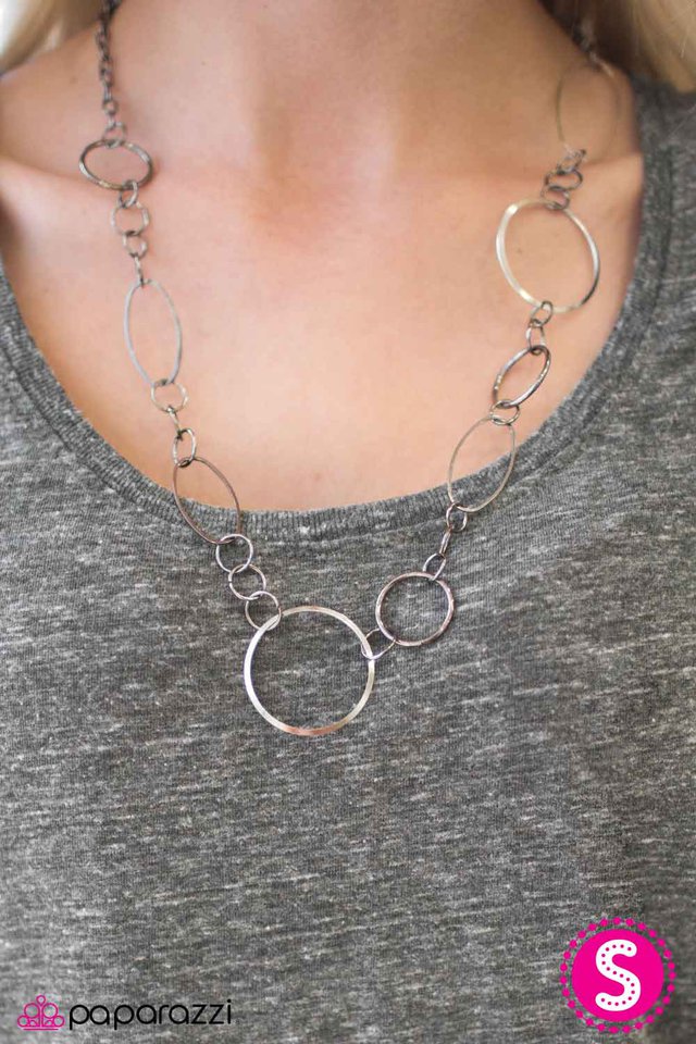 Collar Paparazzi ~ Jump Around - Negro