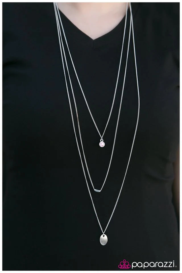 Collar Paparazzi ~ Nunca mires atrás - Rosa