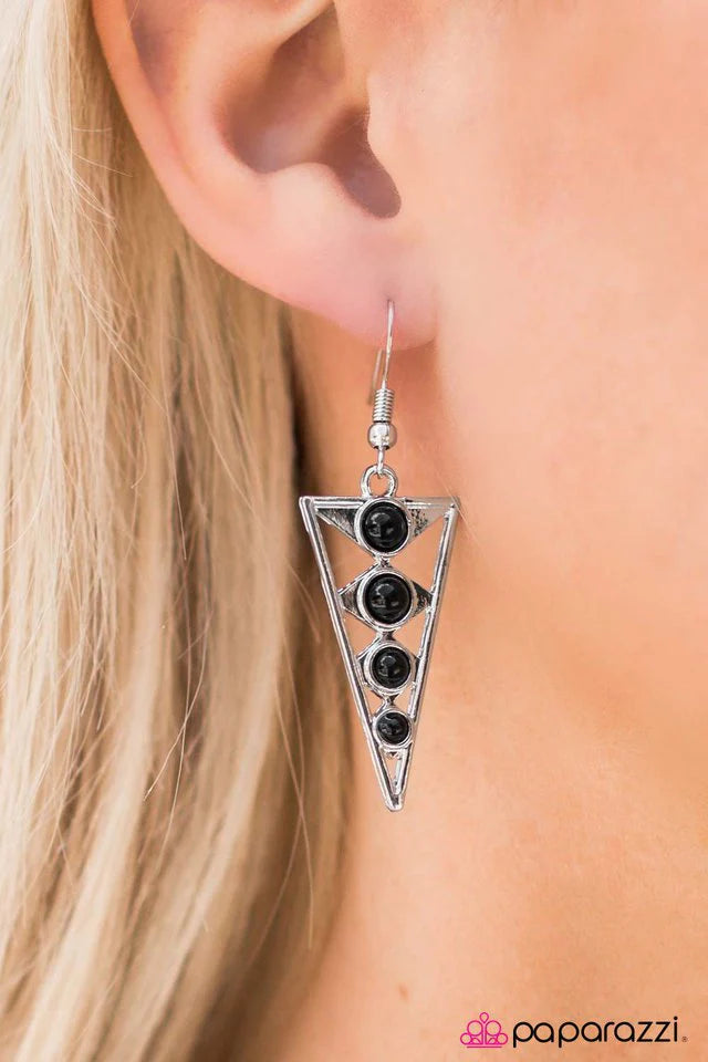 Paparazzi Earring ~ Slice of Life - Black