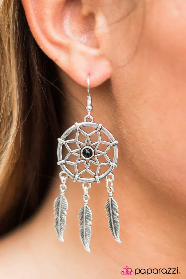 Paparazzi Earring ~ How Dreamy - Black
