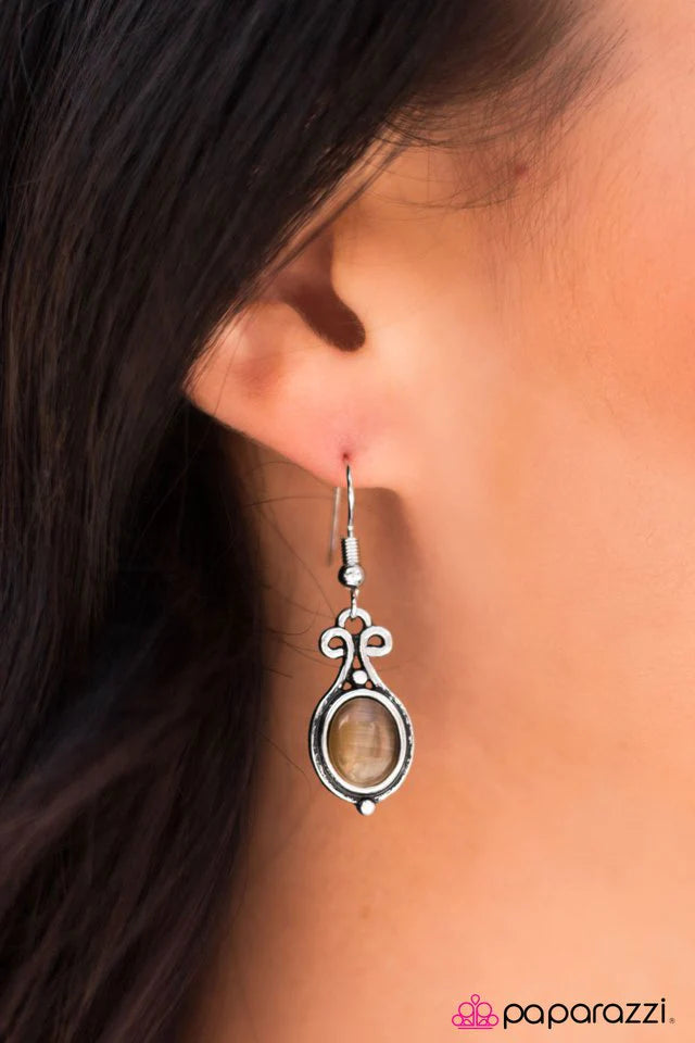 Pendiente Paparazzi ~ El color del dinero - Marrón