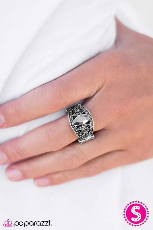 Paparazzi Ring ~ Waiting For My Prince - Silver