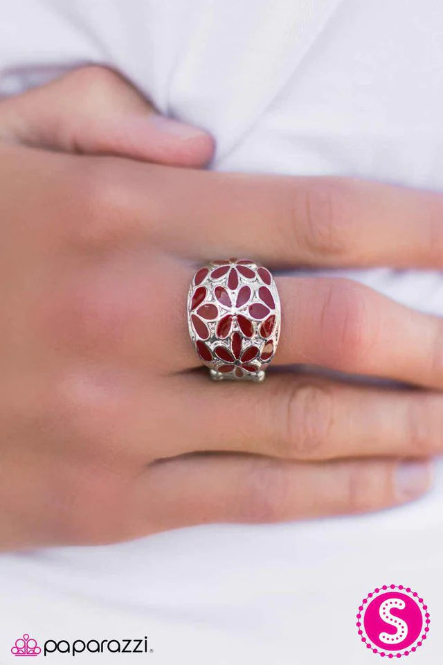 Paparazzi Ring ~ Heavy PETAL Band - Red
