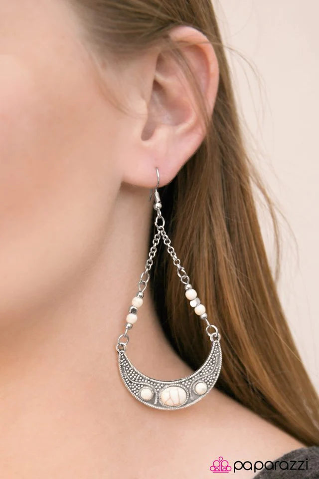 Paparazzi Earring ~ Not A Moment Too MOON - White