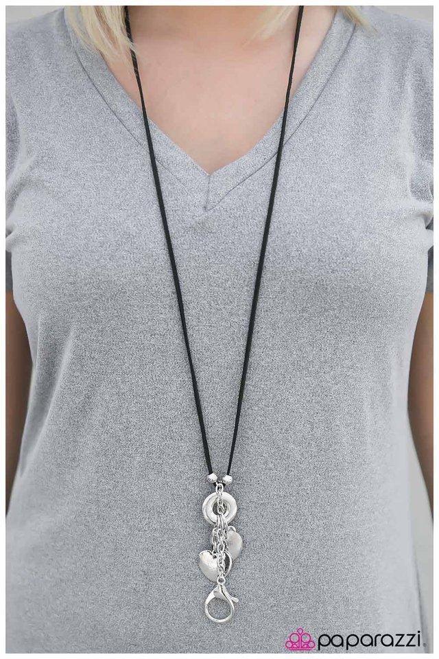 Collar Paparazzi ~ Creo que te amo - Negro