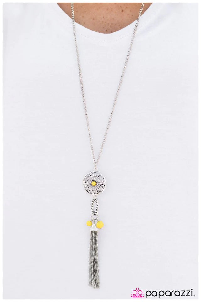 Collar Paparazzi ~ Gypsy Daydream - Amarillo