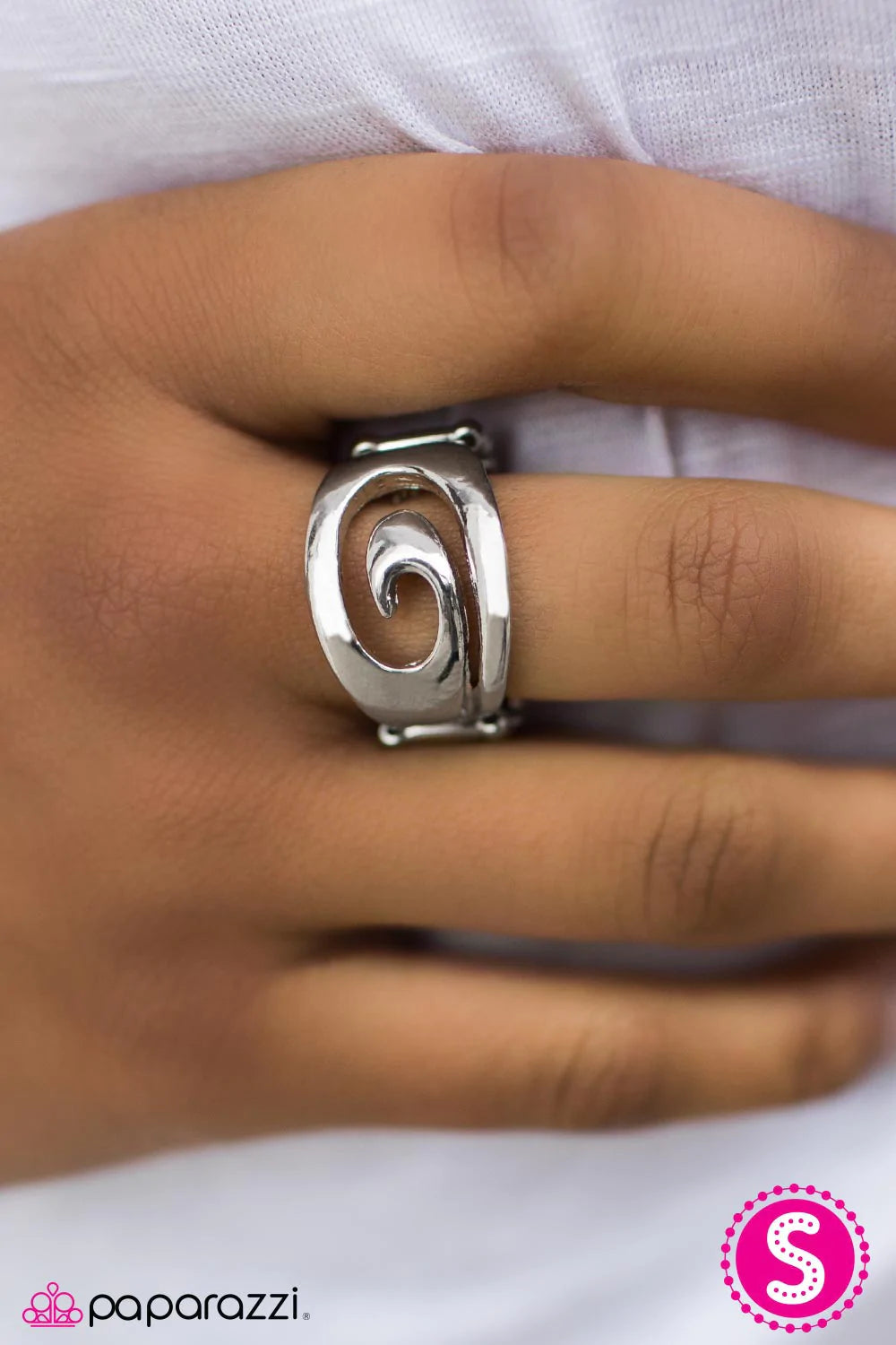 Paparazzi Ring ~ Supernova - Silver