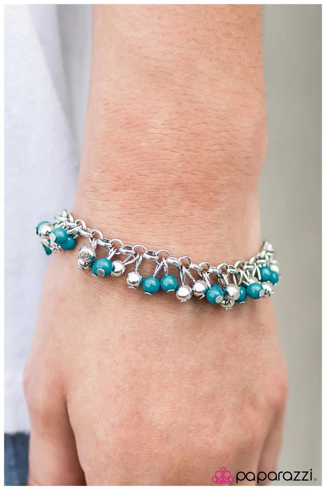 Pulsera Paparazzi ~ ¡Piensa en las posibilidades POSH! - Azul