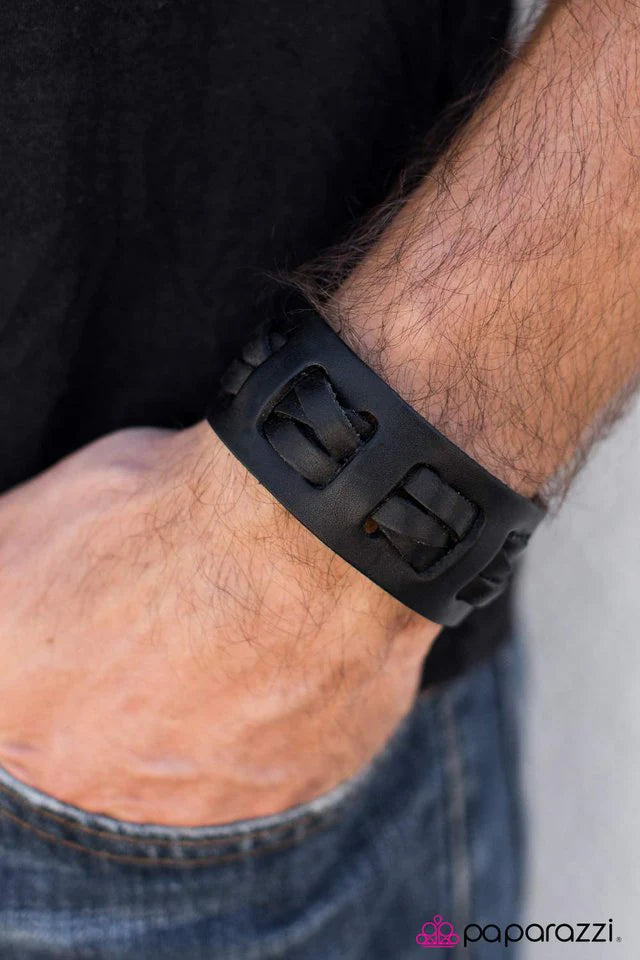 Pulsera Paparazzi ~ El cazador - Negro