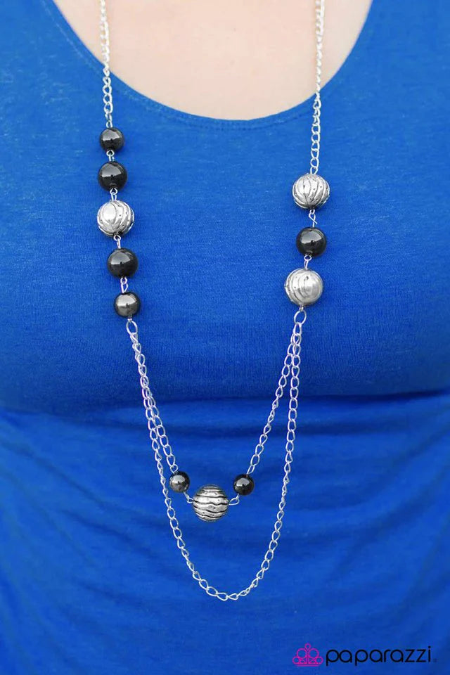 Collar Paparazzi ~ Carpe Diem - Negro