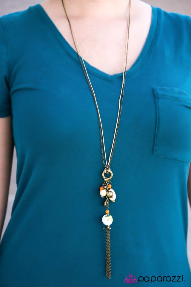 Collar Paparazzi ~ Intrínsecamente intrincado - Amarillo