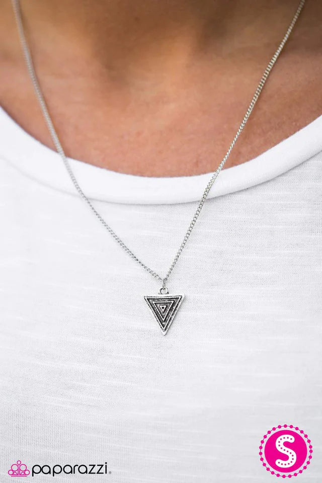 Collar Paparazzi ~ TRI y Catch Me - Plata