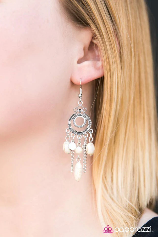 Pendiente Paparazzi ~ Western Chimes - Blanco