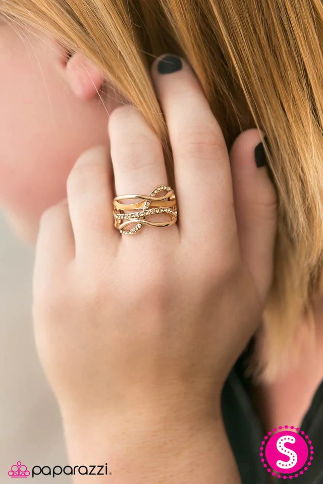 Anillo Paparazzi ~ Firmado, Sellado, Entregado - Amarillo