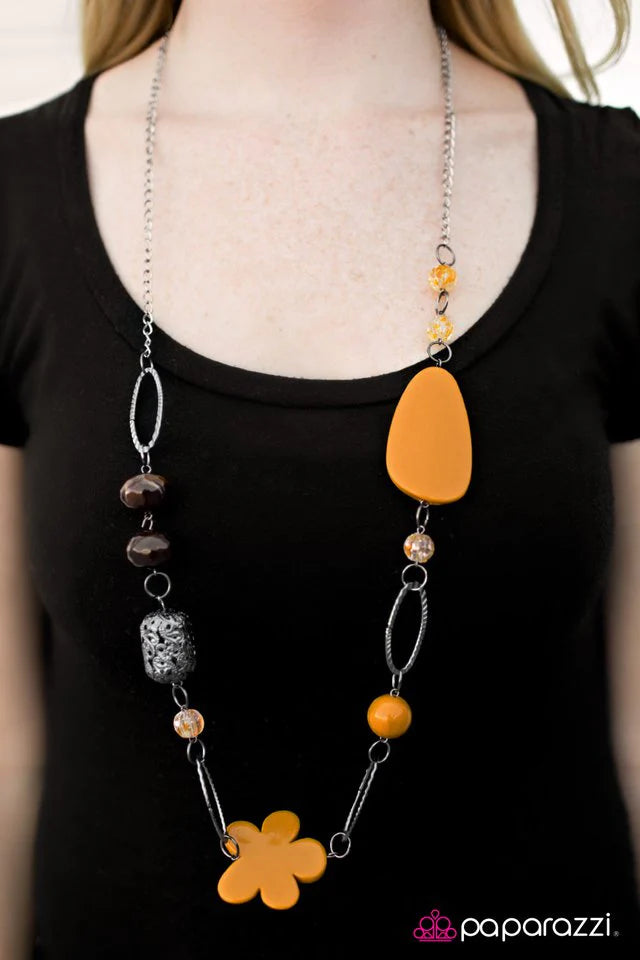 Collar Paparazzi ~ Tickle Your Fancy - Amarillo