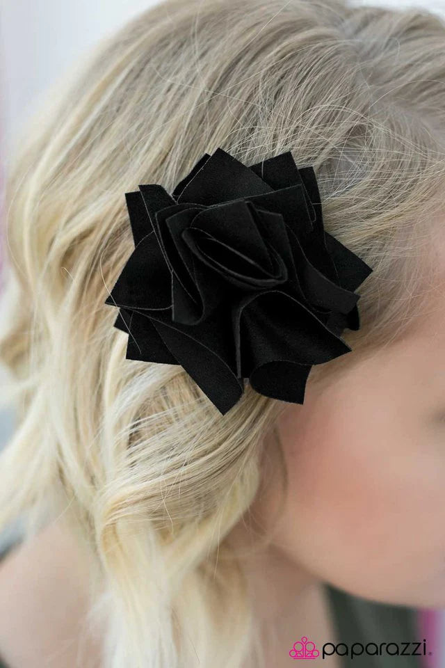 Paparazzi Hair Accessories ~ Get Into the Groove - Black