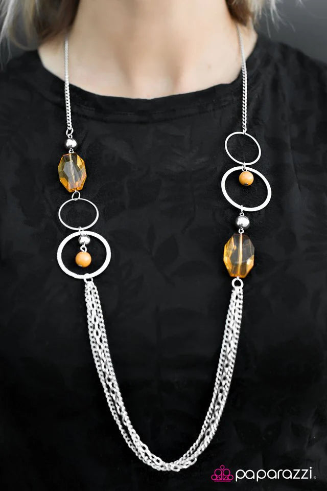 Collar Paparazzi ~ Dazzle Me - Amarillo