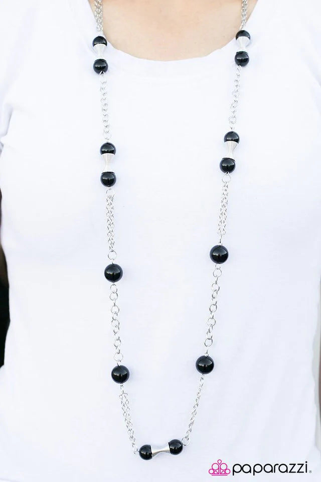 Paparazzi Necklace ~ Commander in Chief - Black