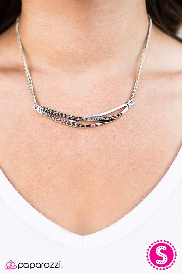 Collar Paparazzi ~ Harlem Moon - Amarillo