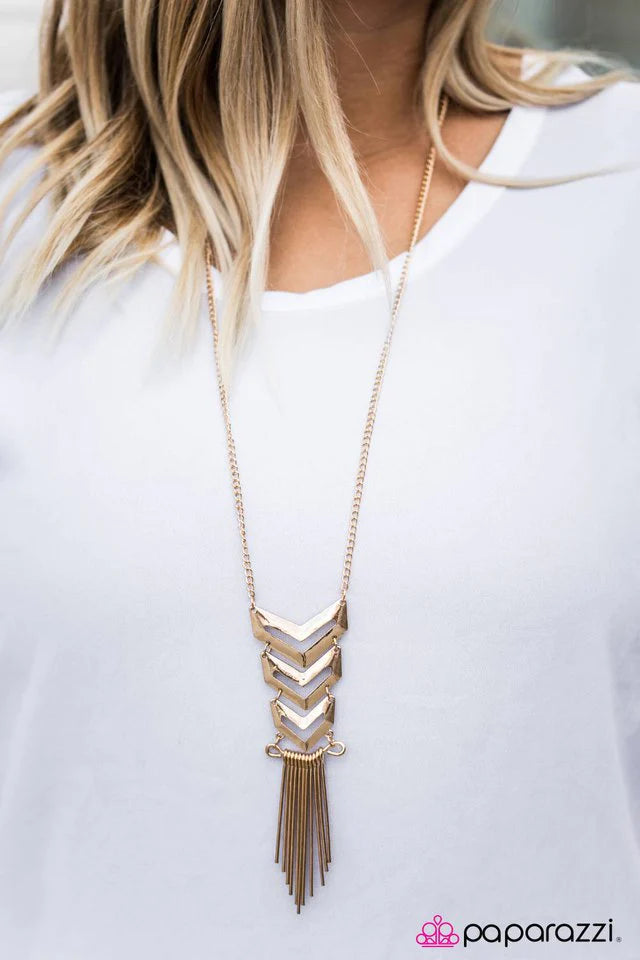 Collar de paparazzi ~ Señal de advertencia - Oro