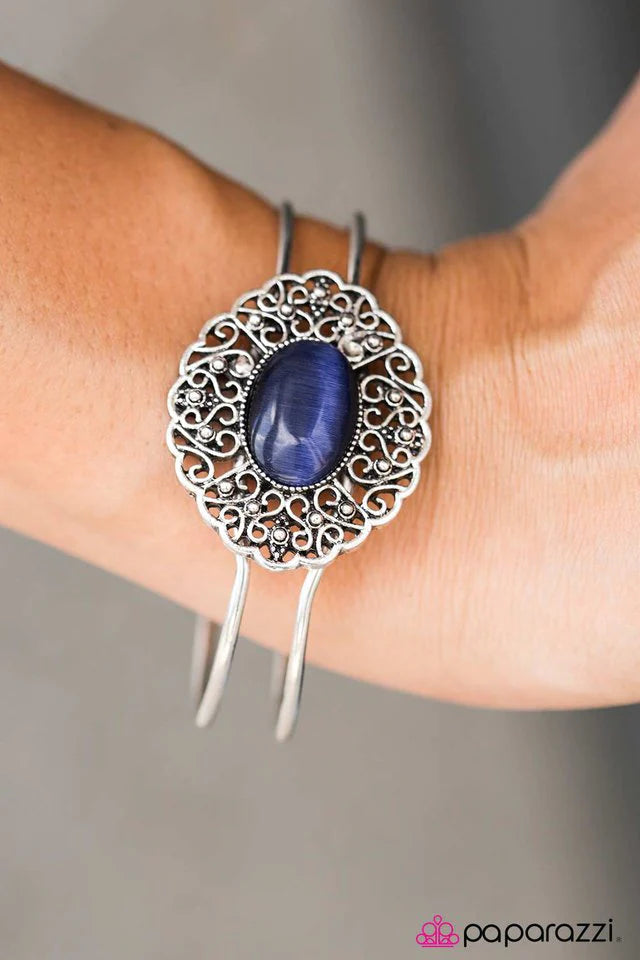 Pulsera Paparazzi ~ FRILL Seeker - Azul