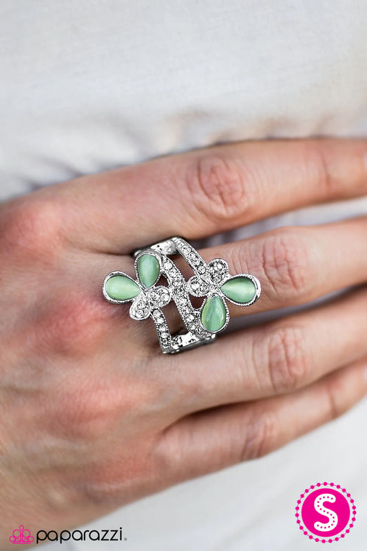 Paparazzi Ring ~ WINGING In The New Year - Green