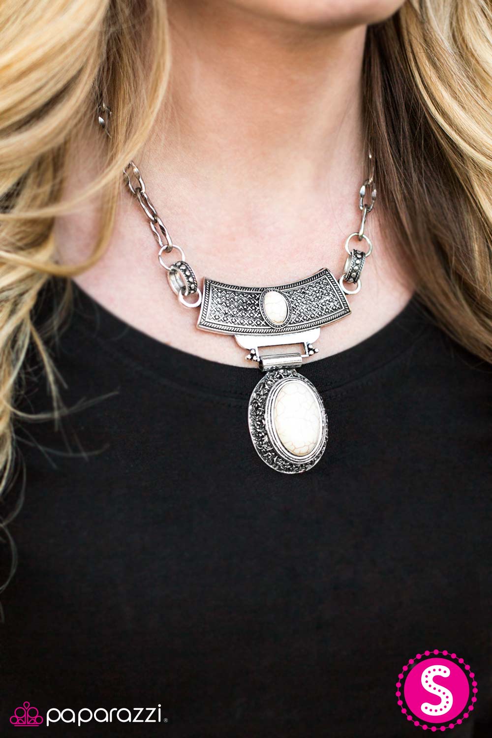 Paparazzi Necklace ~ Dressed to EMPRESS - White