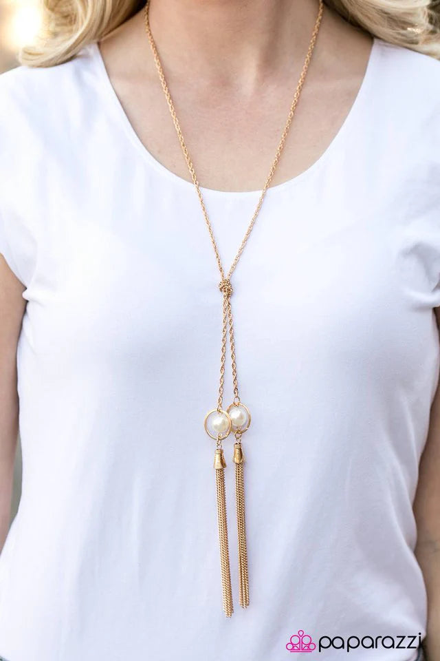 Collar Paparazzi ~ Para toda ocasión - Dorado