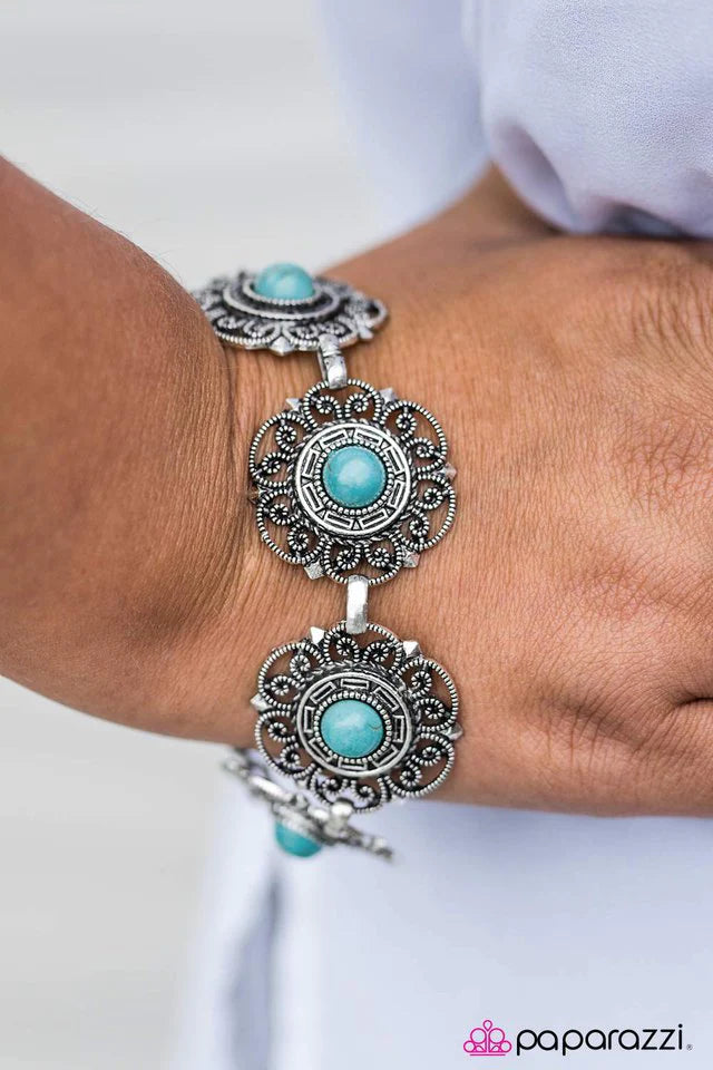 Pulsera Paparazzi ~ Hometown Girl - Azul