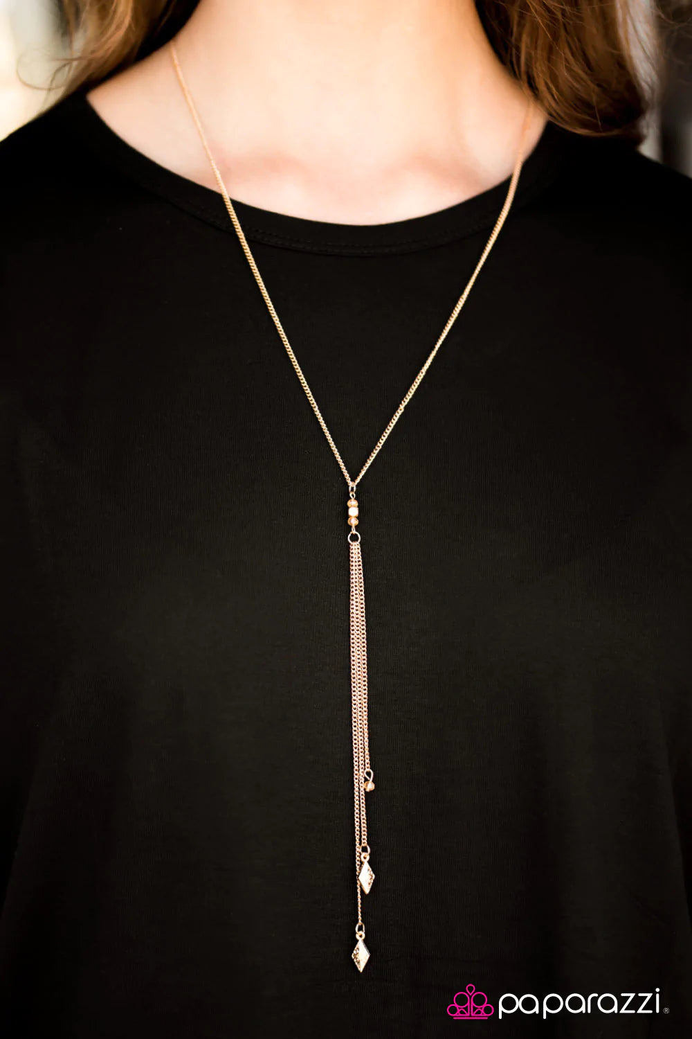 Collar Paparazzi ~ Cadencia perfecta - Oro